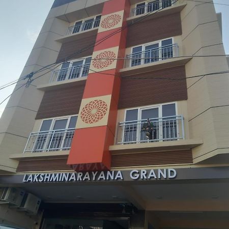 Lakshmi Narayana Grand Hotel Канчипурам Екстериор снимка